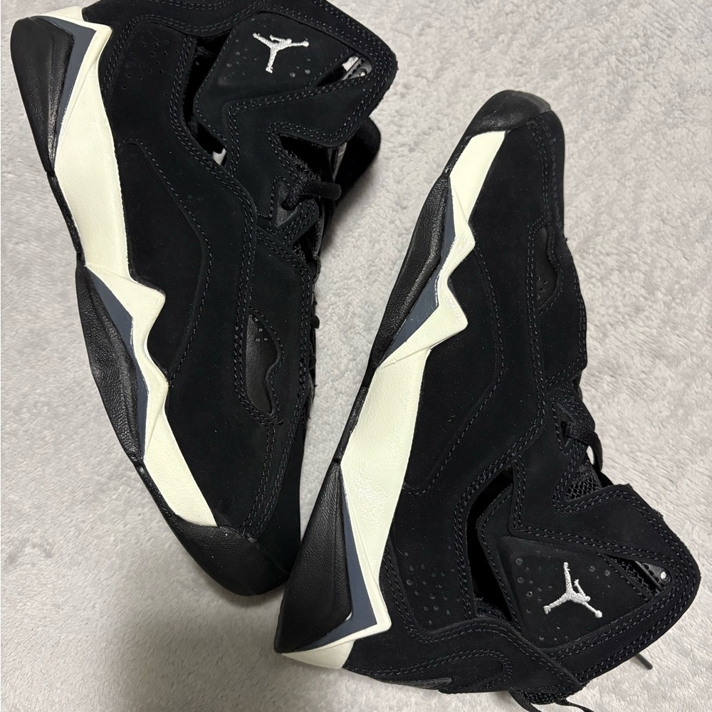 Jordan True Flight Boys Black and White High-Top Sneakers (5Y) Size